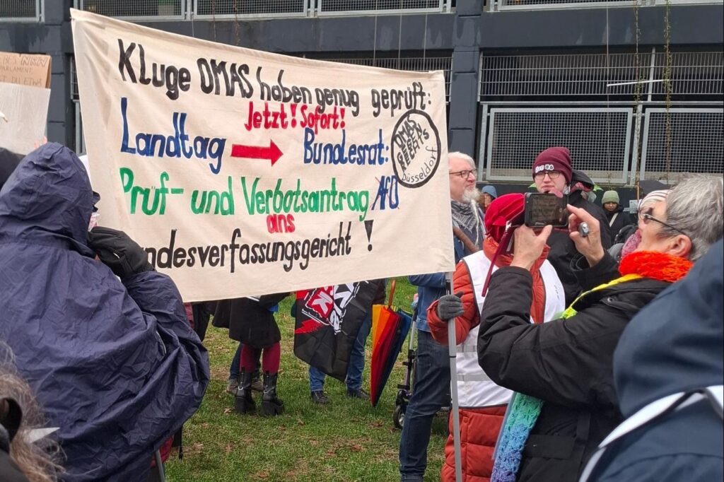Essener Omas stark bei ‚PRÜF!‘-Demo gegen Rechts“